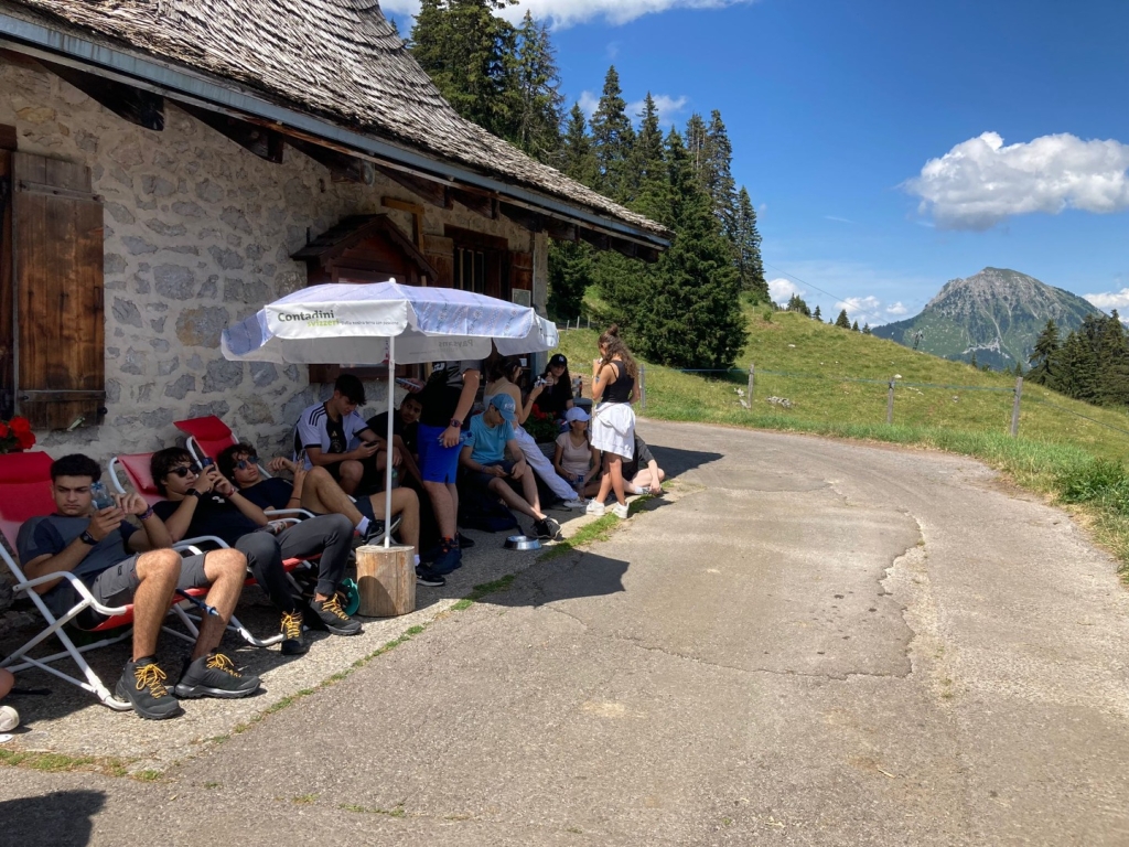 Village Camps International Summer Camp Leysin, Switzerland 2025-08-09 https://www.villagecamps.com/journals_admin/images/2614-2020-4 blues.jpg